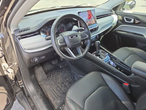 Certified 2022 Jeep Compass Limited AWD/4WD image 16
