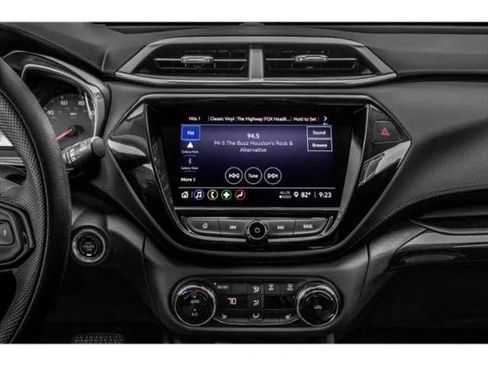 Used 2022 Chevrolet TrailBlazer LT w/ Convenience Package image 13