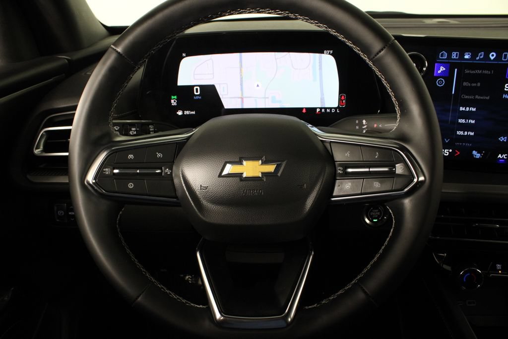 Used 2026 Chevrolet Traverse LT FWD image 25