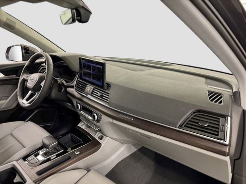 Used 2025 Audi Q5 2.0T Premium Plus w/ Premium Plus Package image 13