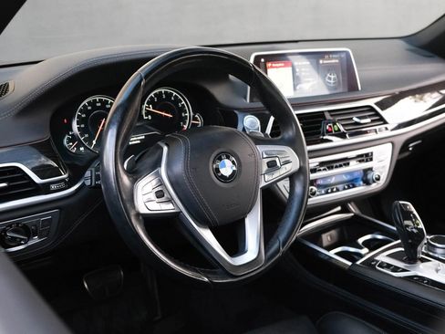 Used 2019 BMW 750i 750i Sedan 4D w/ M Sport Package image 20