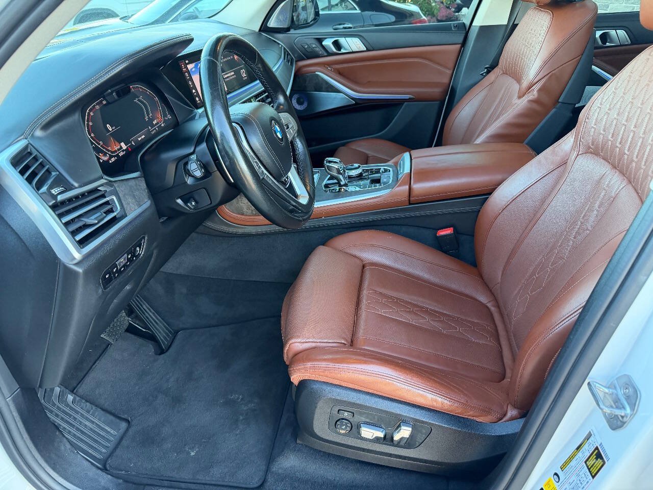 Used 2019 BMW X7 xDrive50i w/ Dynamic Handling Package AWD/4WD image 21