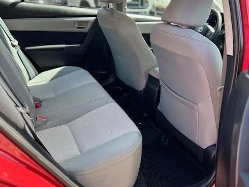 Used 2015 Toyota Corolla LE FWD image 19