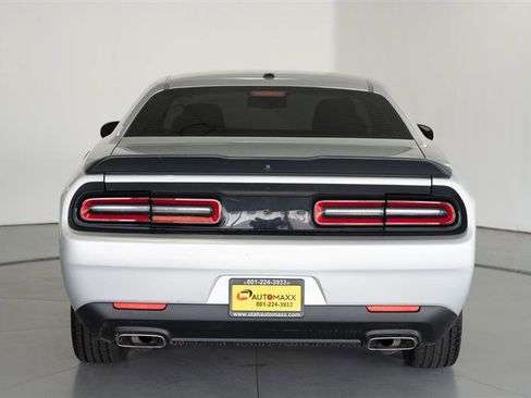 Used 2022 Dodge Challenger SXT w/ Blacktop Package image 9