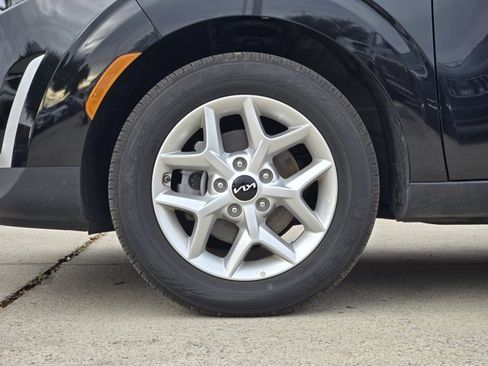 Certified 2025 Kia Soul LX image 11