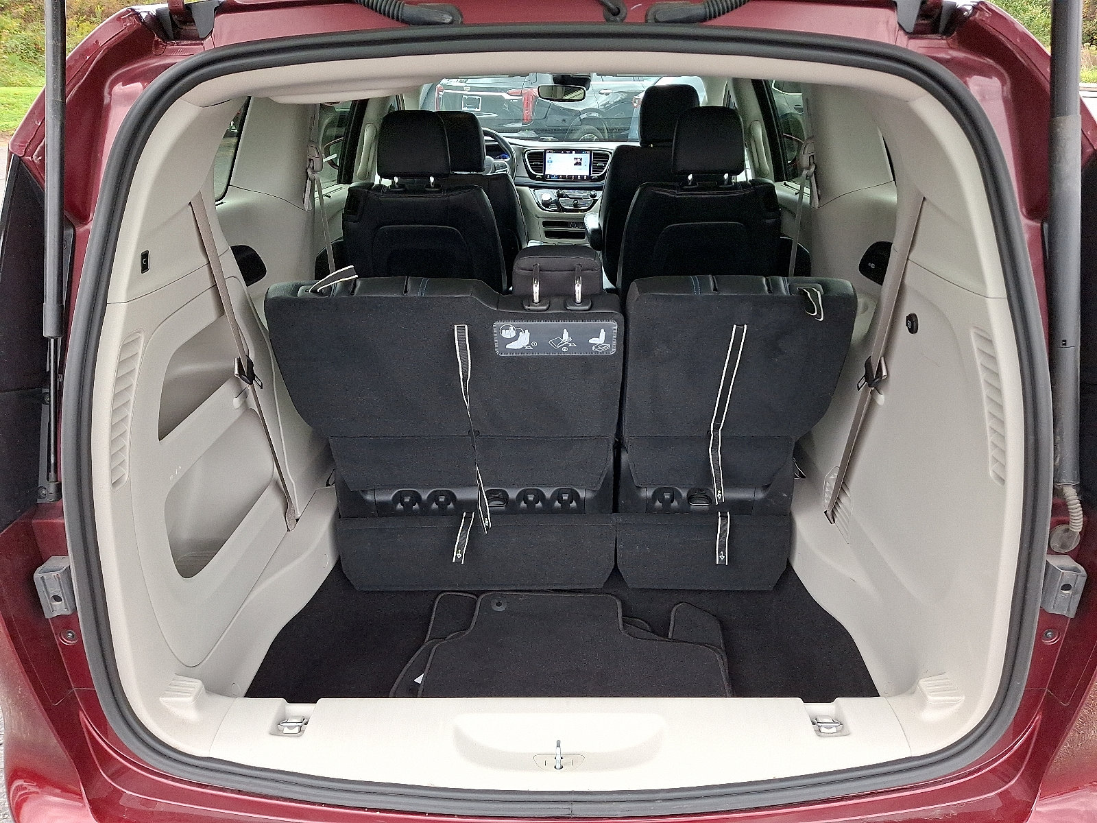Certified 2021 Chrysler Pacifica Touring-L w/ Premium & Safety Sphere Group FWD image 27