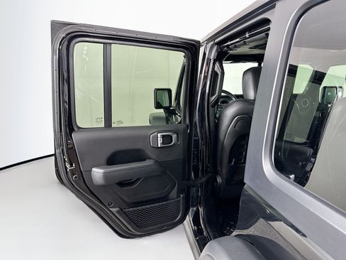 Used 2023 Jeep Wrangler Unlimited Rubicon 4xe w/ Cold Weather Group AWD/4WD image 25