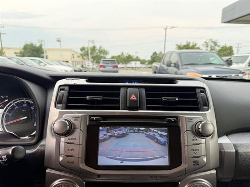 Used 2019 Toyota 4Runner SR5 AWD/4WD image 38