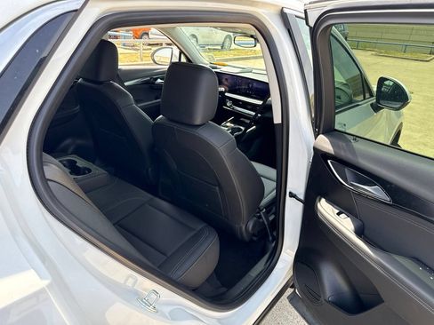 Used 2024 Buick Envision Preferred AWD/4WD image 13