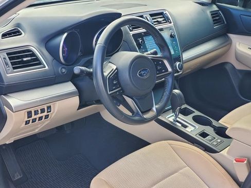 Used 2018 Subaru Outback 2.5i Premium AWD/4WD image 6