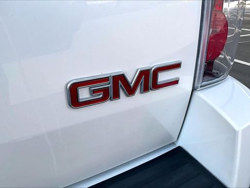 Used 2012 GMC Yukon Denali AWD/4WD image 30