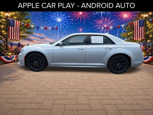 Used 2021 Chrysler 300 Touring L w/ Popular Equipment Group AWD/4WD image 4