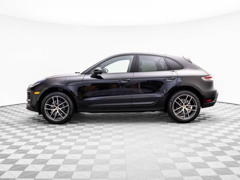 New 2026 Porsche Macan image 2