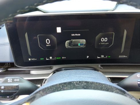 Certified 2025 Kia Carnival SX Prestige image 20