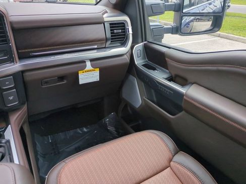 New 2026 Ford F250 King Ranch w/ FX4 Off-Road Package image 17