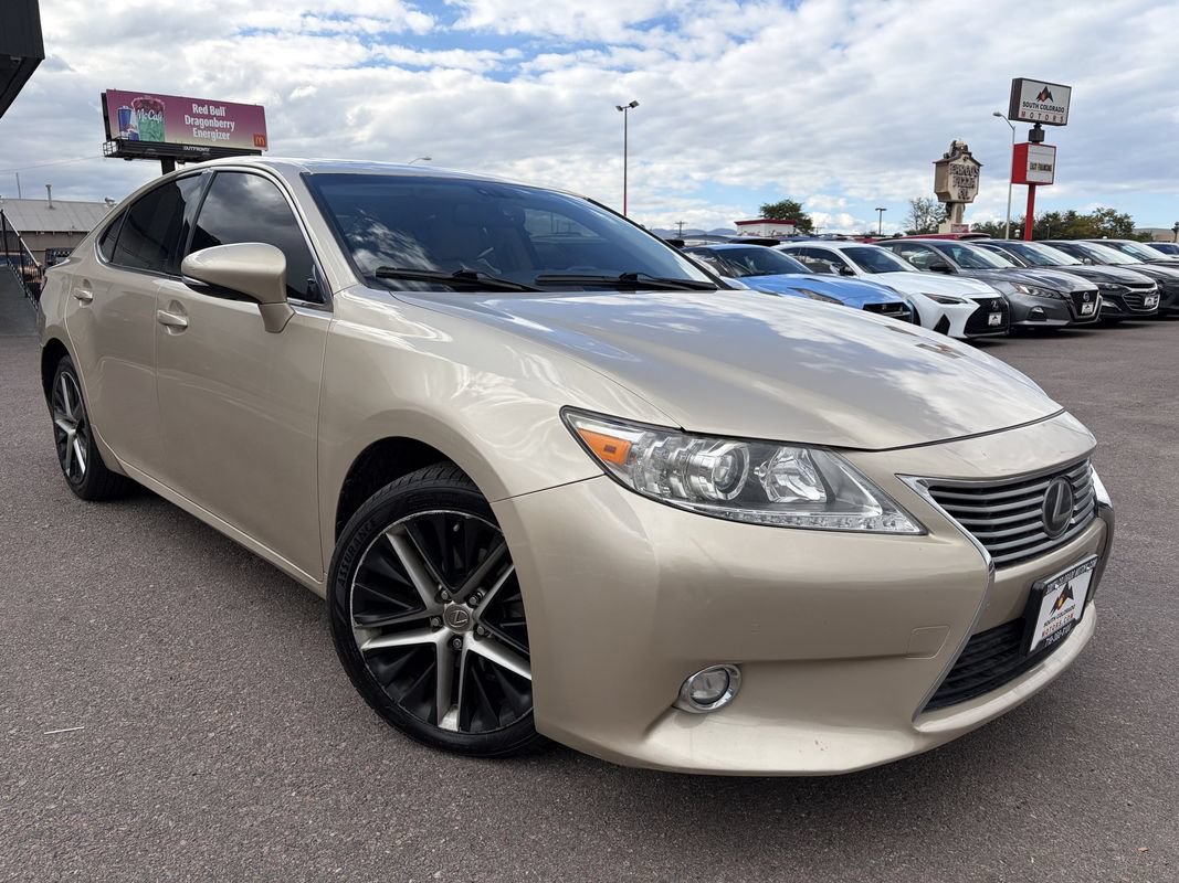 Used 2014 Lexus ES 350 w/ Luxury Package FWD image 1