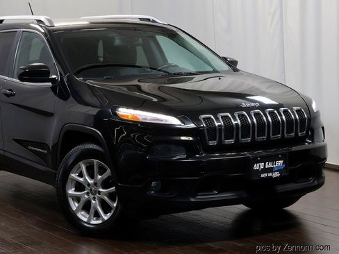 Used 2014 Jeep Cherokee Latitude AWD/4WD image 2