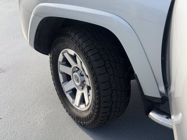 Used 2016 Toyota 4Runner Trail Premium AWD/4WD image 24