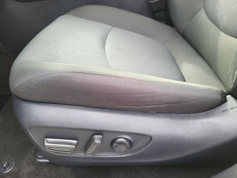 Used 2025 Toyota RAV4 XLE image 8