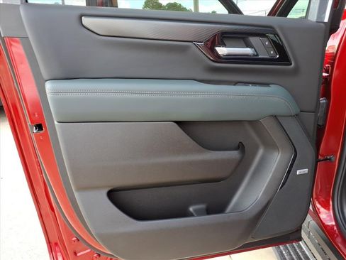 New 2026 GMC Yukon XL AT4 w/ AT4 Premium Package image 18