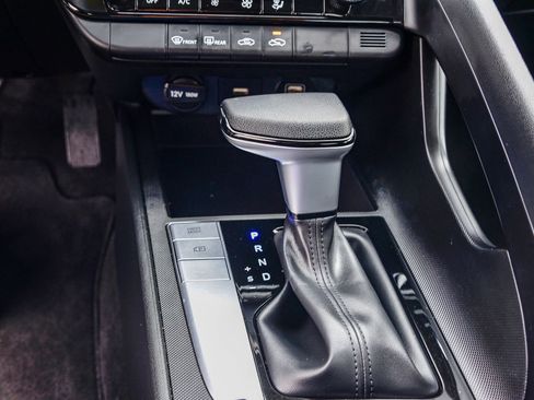 Used 2023 Hyundai Elantra SEL w/ Cargo Package image 28