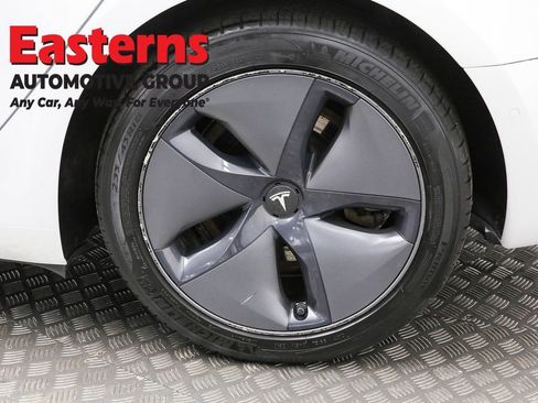 Used 2019 Tesla Model 3 Standard Range image 30