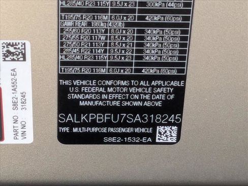 Used 2025 Land Rover Range Rover Long Wheelbase SE AWD/4WD image 26
