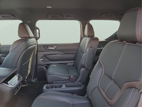 New 2026 Nissan Armada SL w/ Captain's Chari Seat Package image 10