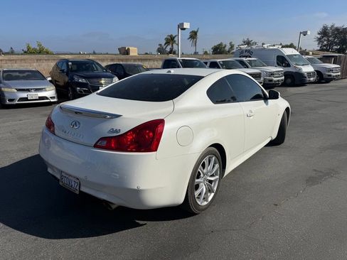 Used 2015 INFINITI Q60 Journey w/ Premium Package RWD image 2