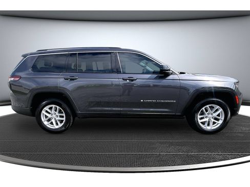 Used 2023 Jeep Grand Cherokee L Laredo w/ Luxury Tech Group I AWD/4WD image 15