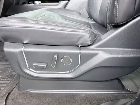 Used 2020 Ford Expedition Platinum RWD image 11