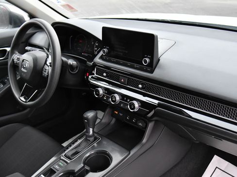 Used 2025 Honda Civic LX image 39