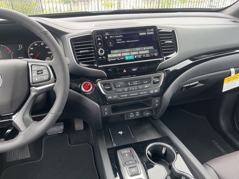 New 2026 Honda Ridgeline Black Edition image 10