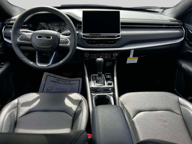 Used 2026 Jeep Compass Limited AWD/4WD image 13