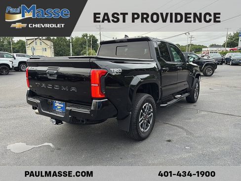 Used 2024 Toyota Tacoma TRD Sport w/ TRD Sport Upgrade Package AWD/4WD image 5