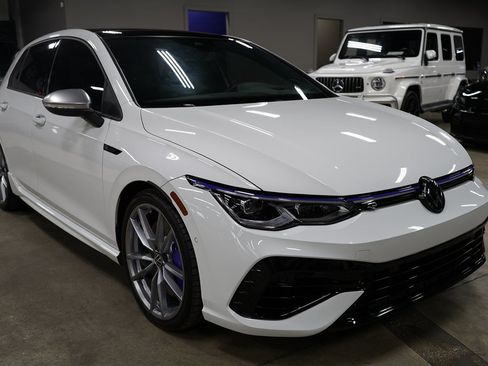 Used 2024 Volkswagen Golf R AWD/4WD image 7
