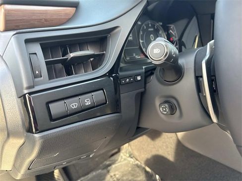 New 2025 Lexus ES 350 Ultra Luxury image 32