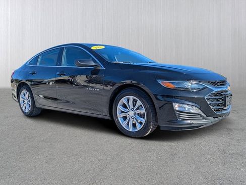 Used 2025 Chevrolet Malibu LT image 1