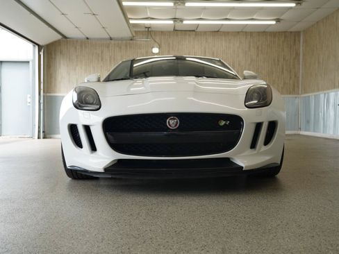 Used 2015 Jaguar F-TYPE R RWD image 2