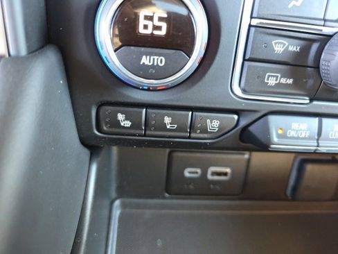 Used 2024 Chevrolet Tahoe High Country image 38