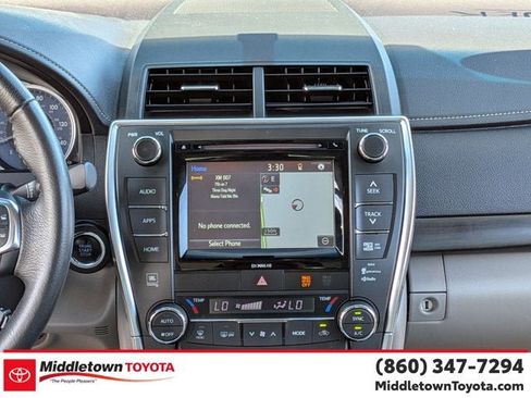 Used 2017 Toyota Camry XLE w/ Moonroof Package FWD image 32