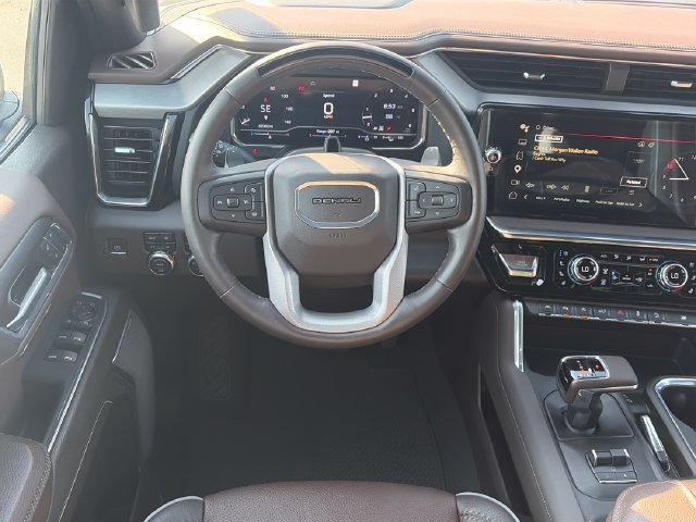 Used 2024 GMC Sierra 1500 Denali AWD/4WD image 13