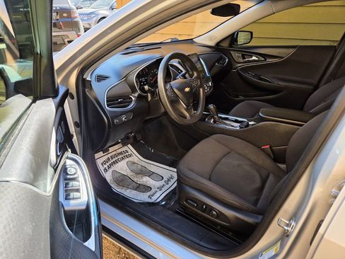Used 2019 Chevrolet Malibu LT FWD image 7