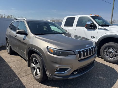 Used 2021 Jeep Cherokee Limited w/ Elite Package image 6