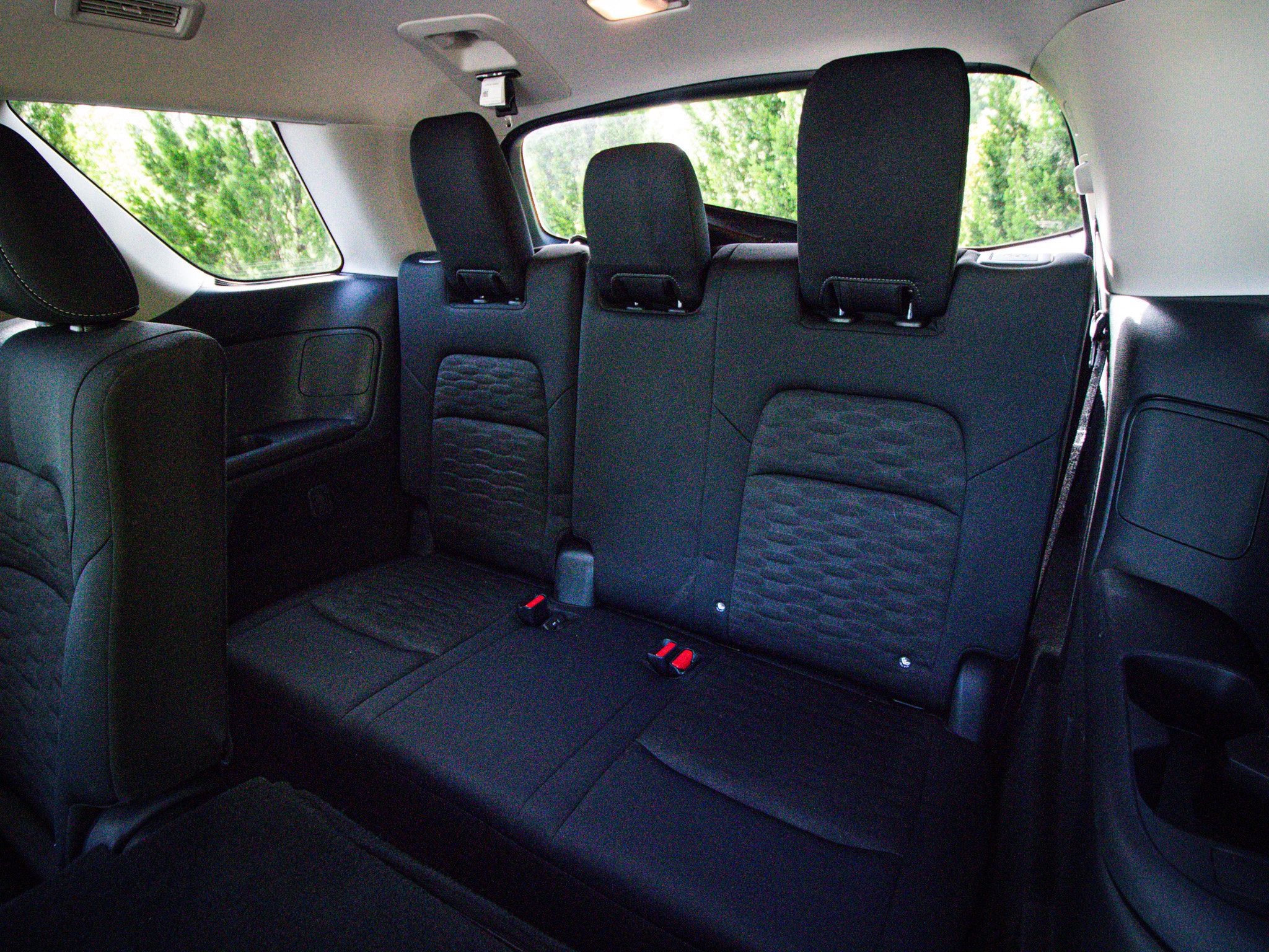 Used 2025 Nissan Pathfinder SV AWD/4WD image 30