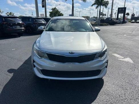 Used 2016 Kia Optima LX FWD image 2