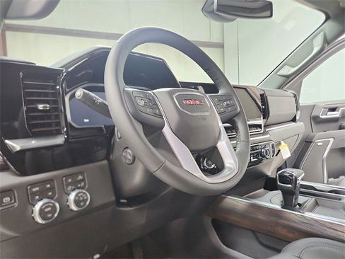 New 2026 GMC Sierra 1500 SLT w/ SLT Premium Plus Package image 18