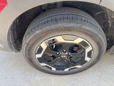 Used 2025 Hyundai Santa Fe SEL image 10