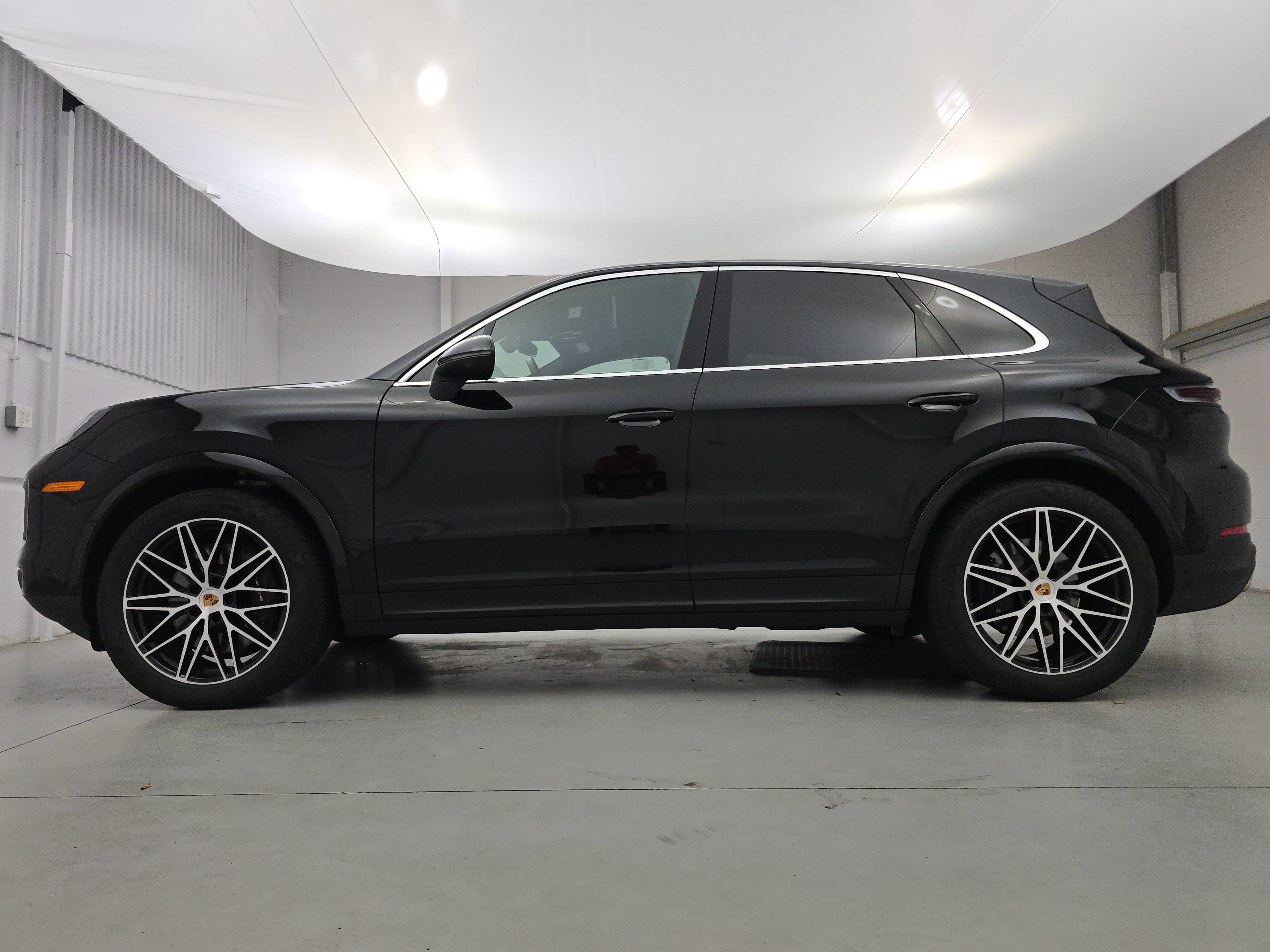 Certified 2026 Porsche Cayenne AWD/4WD image 2