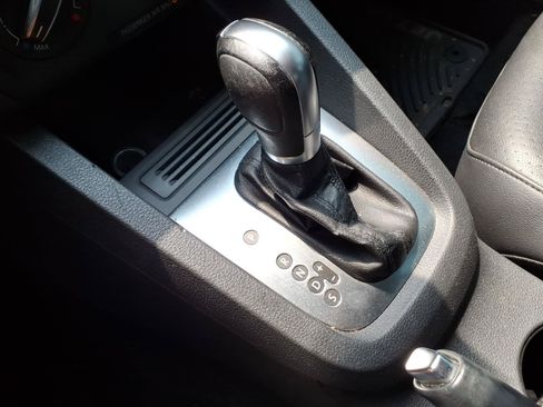 Used 2014 Volkswagen Jetta SE FWD image 16